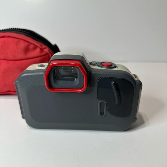 Canon Sure Shot WP-1 Red and Cream Camera - Picture 3 of 3